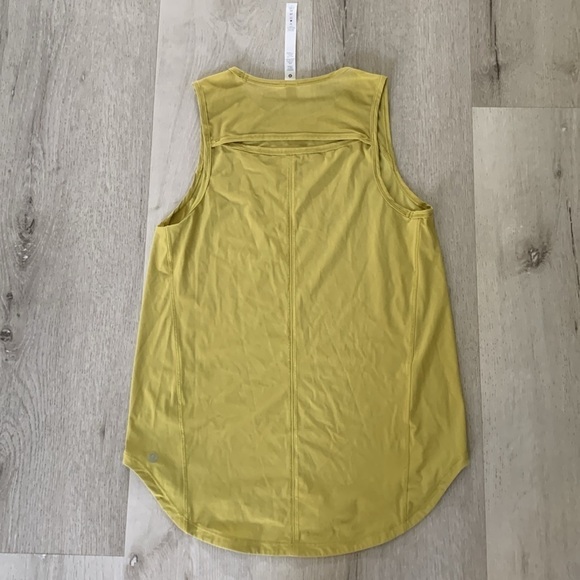 Lululemon Sculpt Tank Top green  Size 4 Neon Run‎ Gym Cardio fantastic - Picture 9 of 9